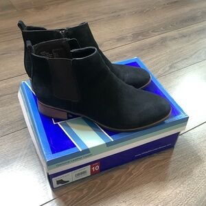 Women’s White Mountain Booties